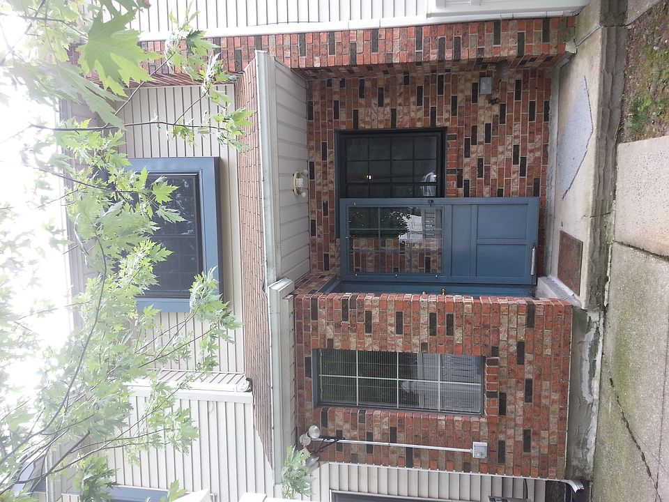 1st image of 22 Lovell Ave