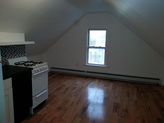 4th image of 8557 76th St Floor 3