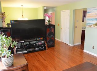 15 Derby Cir, South Burlington, VT 05403