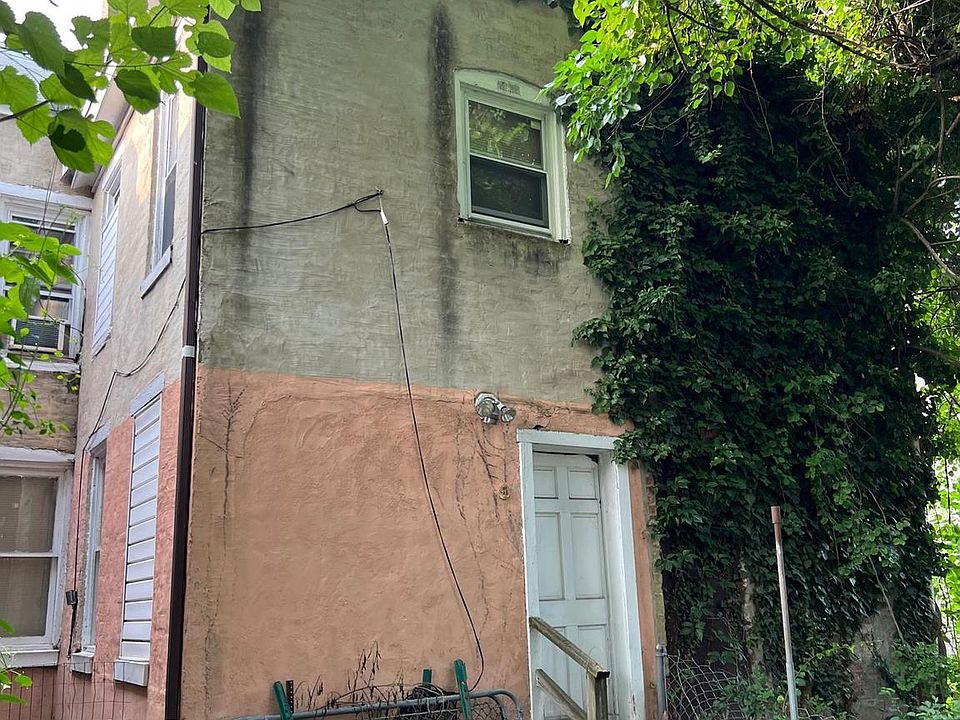 2nd image of 277 Walnut Ave