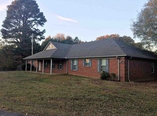 45 Oak Grove Rd, Jackson, TN 38301