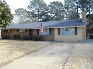 208 Hospital Dr, Columbus, MS 39705