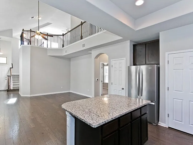 9802 Tanglemede St — Photo 10