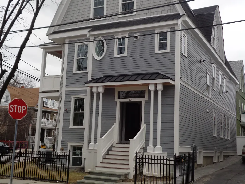 121 Hancock St