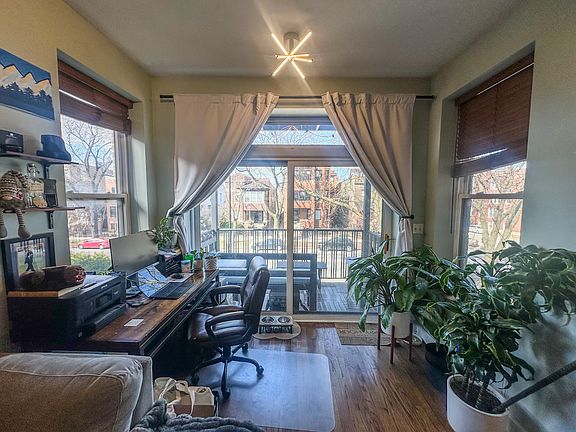 3rd image of 1439 W Addison St #2