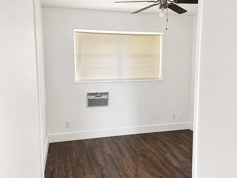 7401 Pines Blvd #109 — Photo 9