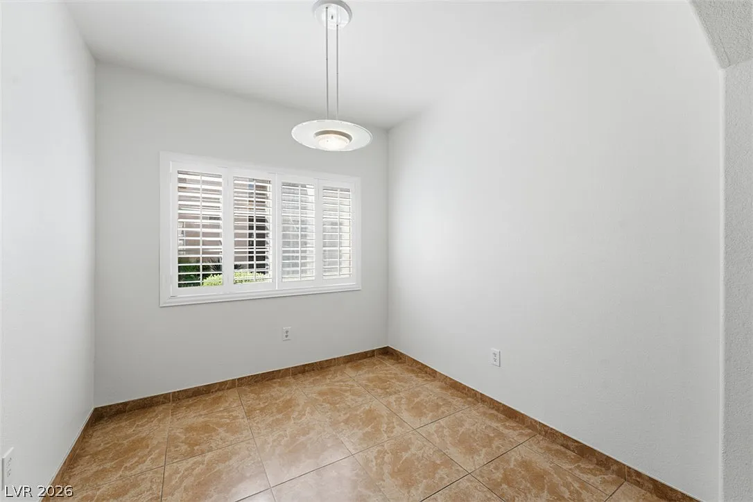 2 bed, 2.0 bath, 1043 sqft, $1,600 — Photo 4