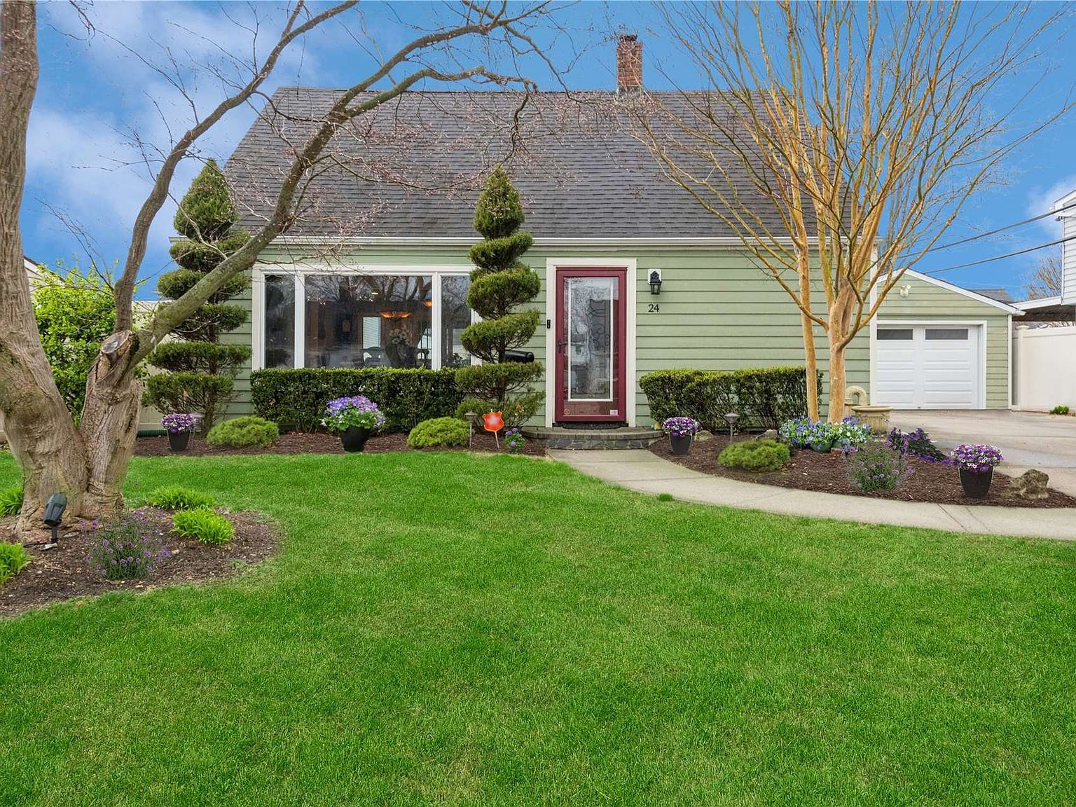 24 Gardenia Lane, Levittown, NY 11756 Zillow