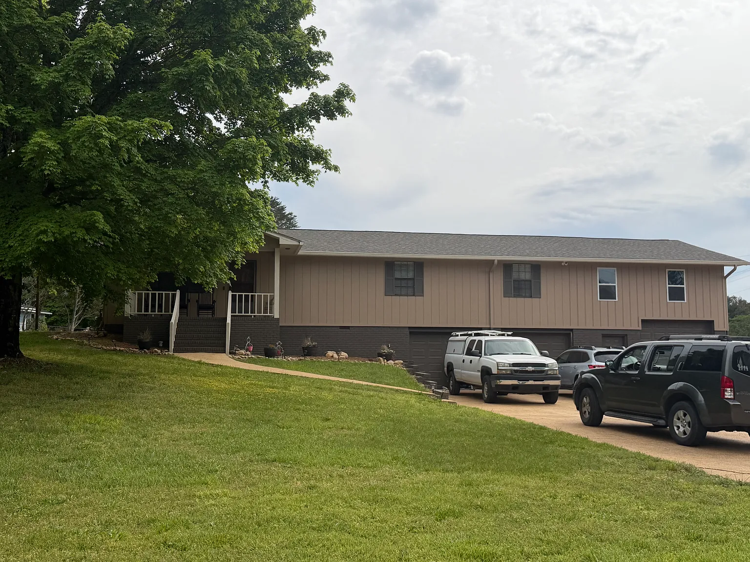 3 bed, 1901 sqft, $1,995 — Photo 2