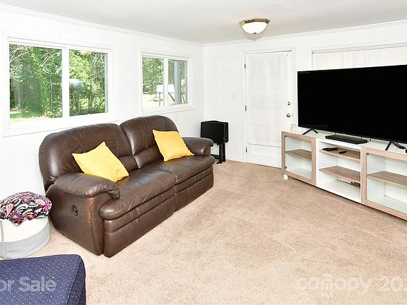 5th image of 681 Bost St