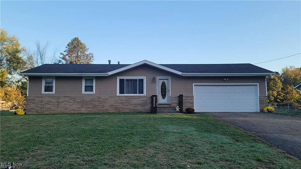 1829 Sunline Dr photo 1