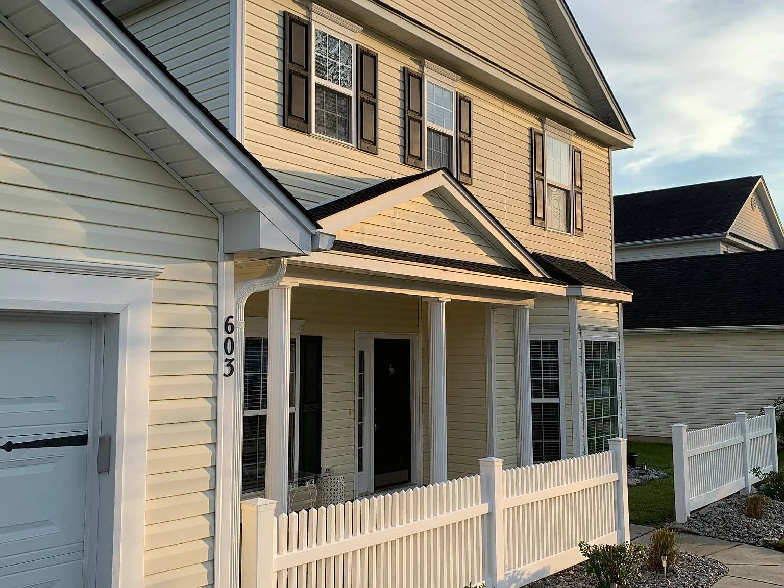 1 bed, 1.5 bath, $700 — Photo 1