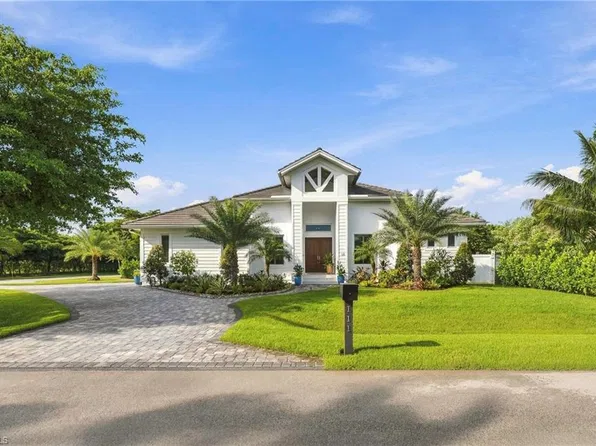 111 1st ST, NAPLES, FL 34113