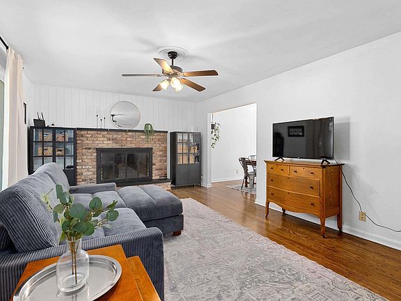 5th image of 4816 N Glen Ct