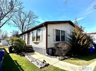 14 Longfellow Rd, North Brunswick, NJ 08902