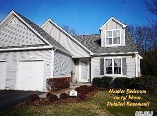 28 Gettysburg Dr, Port Jefferson Station, NY 11776
