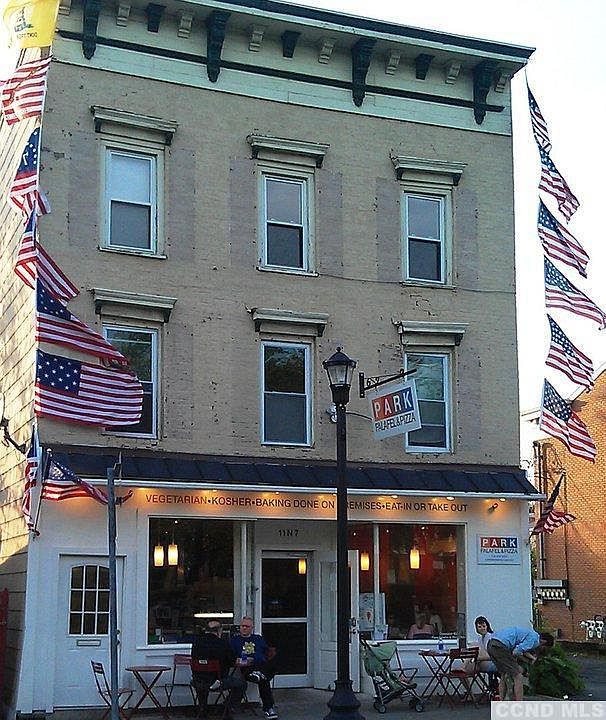 Building Photo 3