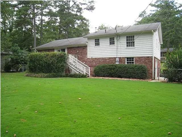 3645 Northcote Dr — Photo 15