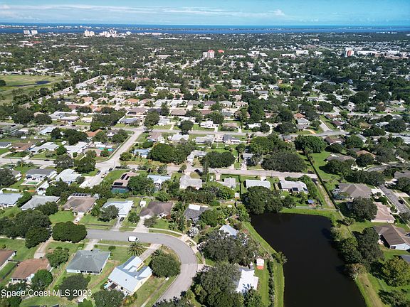 4th image of 2621 Aristocrat Dr