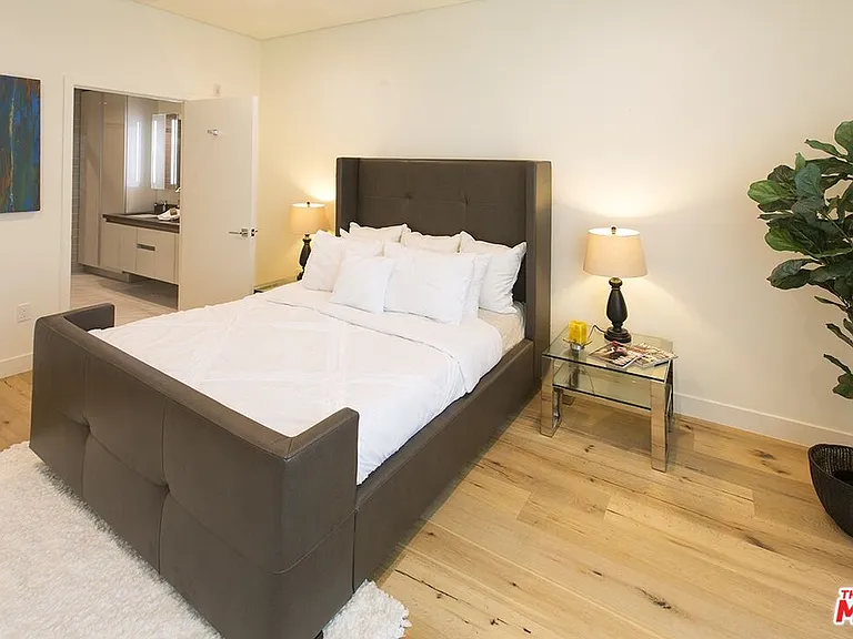 938 S Orange Grove Ave #405 — Photo 20