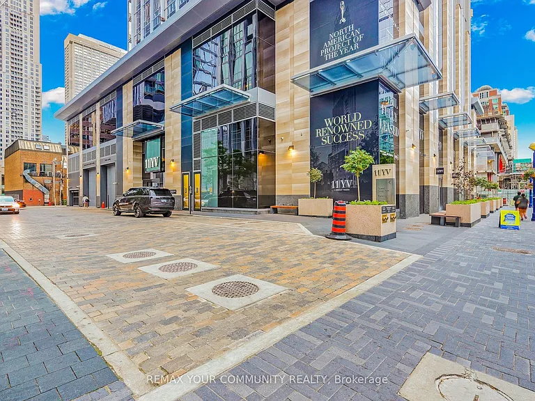 11 Yorkville Ave N #4402 — Photo 3