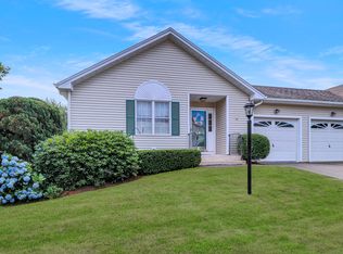 48 Cider Mill Ln, Trumbull, CT 06611