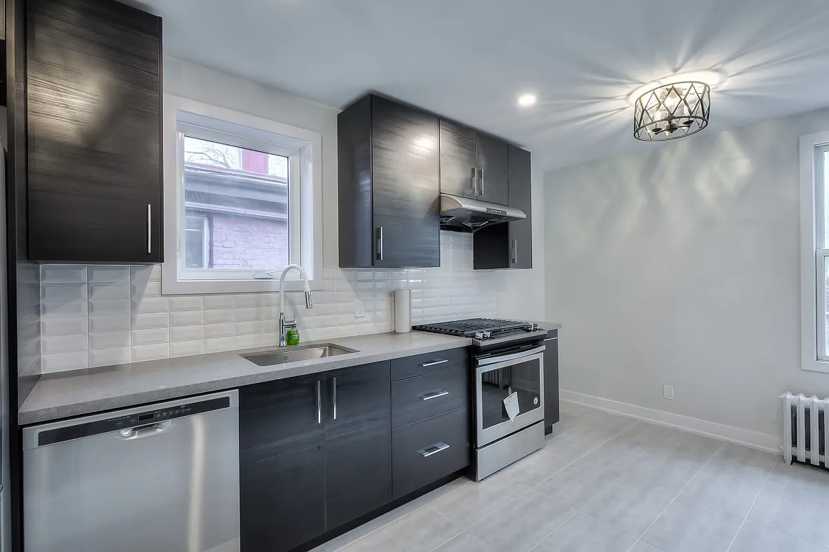 37 Grange Ave - 2 — Photo 3