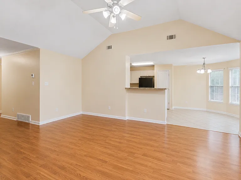 1654 Far Dr #1 — Photo 5