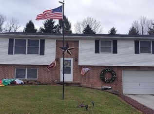 233 Troy Rd, Dallastown, PA 17313