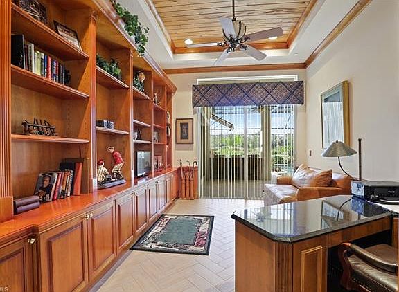 5th image of 3023 Gardens Blvd