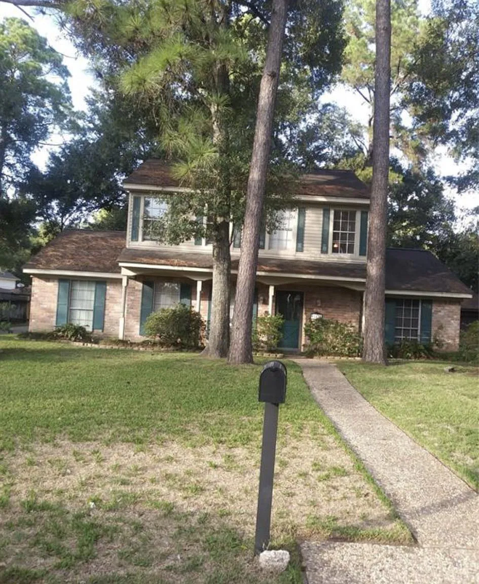 4 bed, 2320 sqft, $2,250 — Photo 1