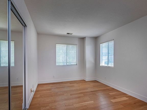 5th image of 4015 Otono Dr