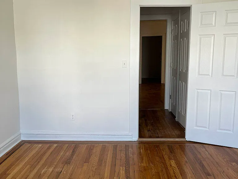 510 W 218th St #4F — Photo 6