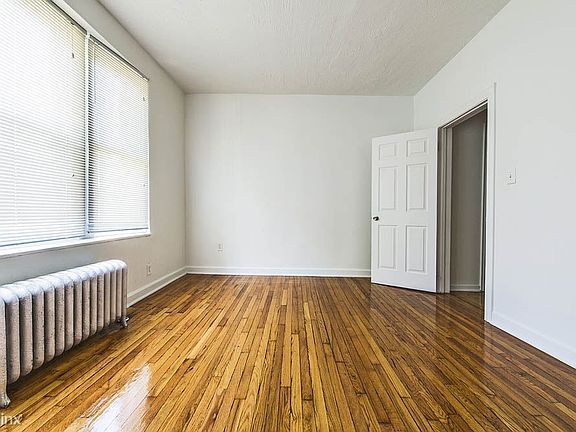 148 N La Crosse Ave Apartments Chicago Bedroom_7