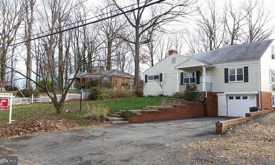 1st image of 10719 Spruce St