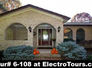 108 White Oak Cir, Moneta, VA 24121