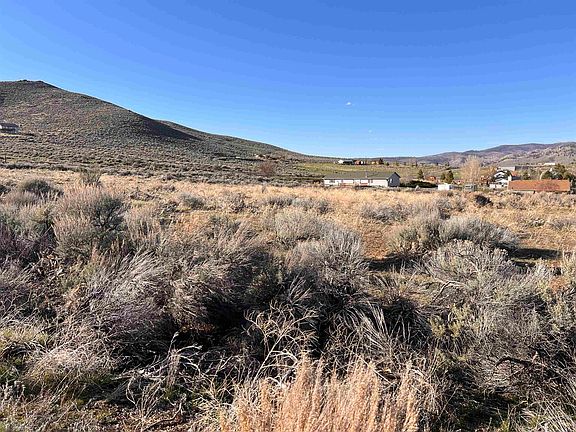 2nd image of 29 Ridgecrest Ln