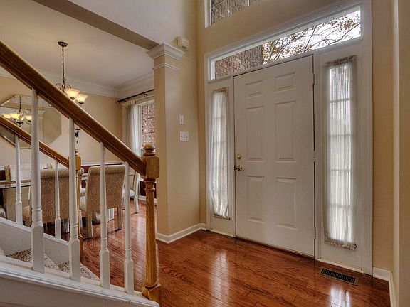 3rd image of 312 Rockwell Farm Ln