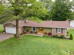 443 Timber Trail Dr, Murphysboro, IL 62966