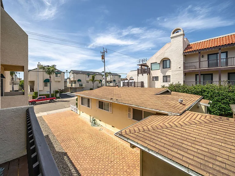 241 Ocean View Ave — Photo 42