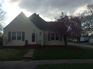 309 NE 4th St, Casey, IL 62420