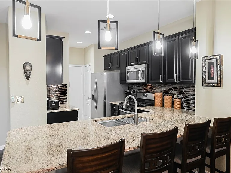 5975 Sunlight Garden Way — Photo 9
