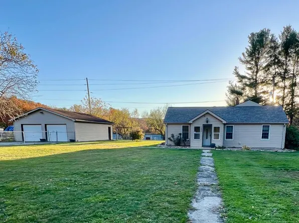 1490 Blue Jay Six Rd, Cool Ridge, WV 25825