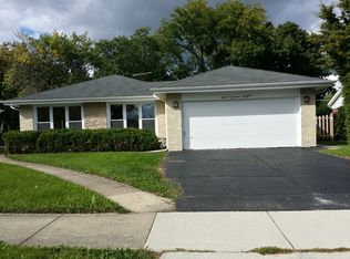 278 Dover Dr, Des Plaines, IL 60018