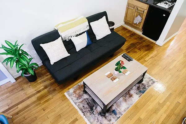 Rented by Mason Group LLC | media 37