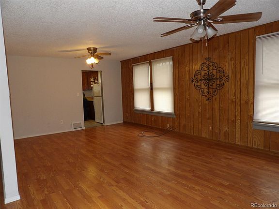 4th image of 802 Lincoln Ave