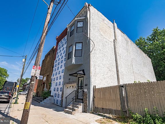 2nd image of 3942-3944 W Girard Ave