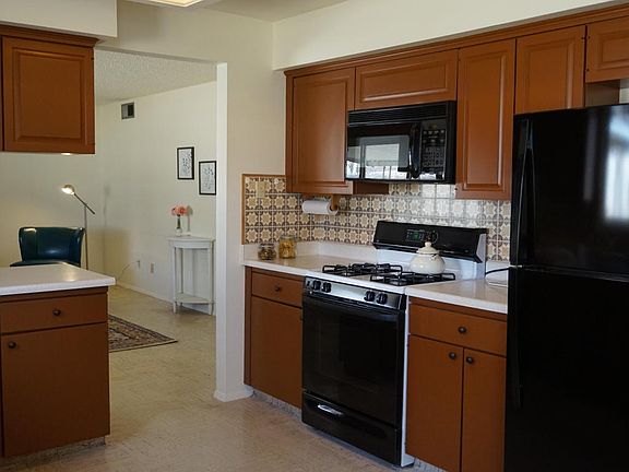 5th image of 12009 Holiday Ave NE