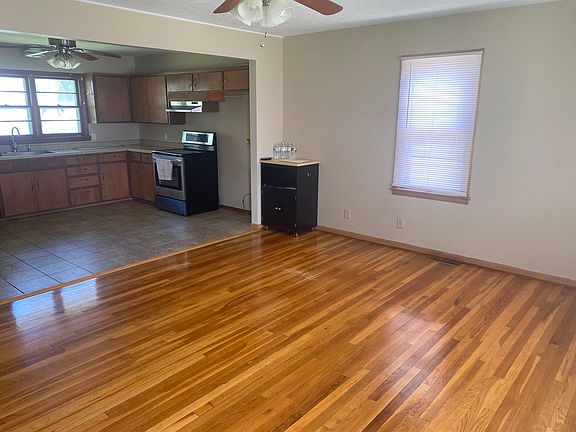 4th image of 606 Garden Ave