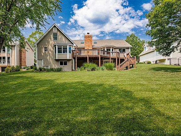 3rd image of 625 Woodhill Estates Dr